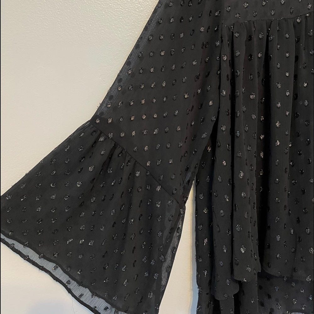 Bell sleeve blouse - Picture 4 of 8